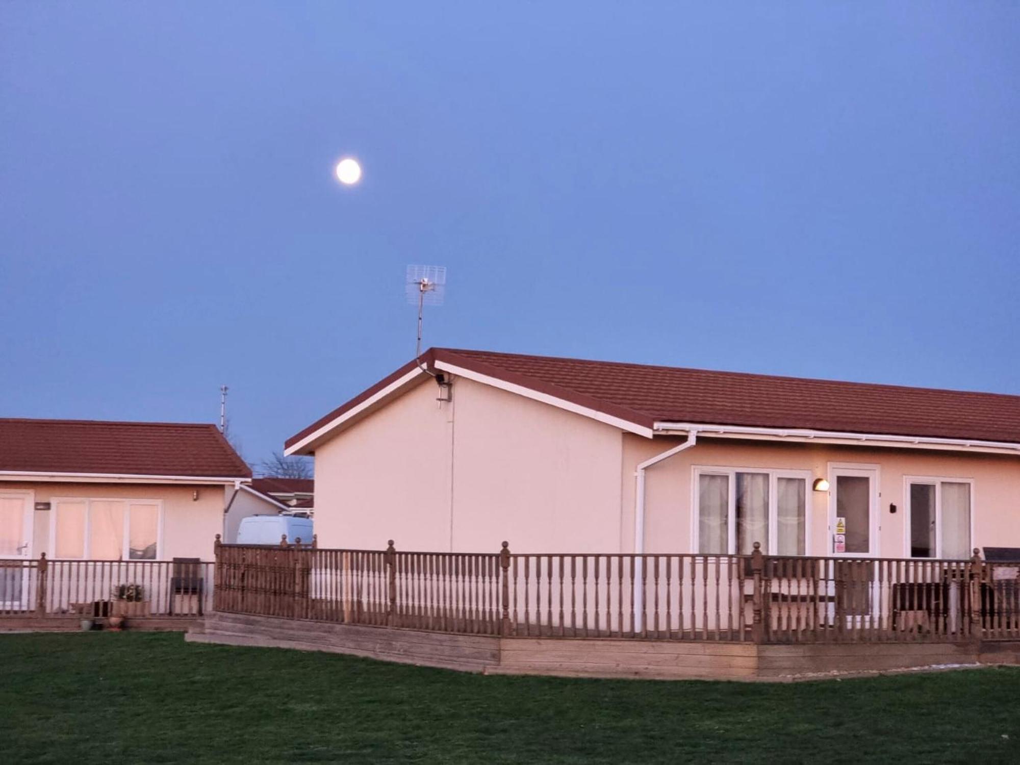 Boa Vista Villa Bacton  ภายนอก รูปภาพ